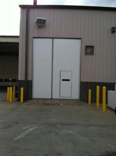 New door system in warehouse
